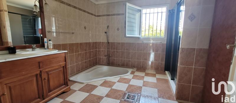 Maison - 205 m² - 8 pièces