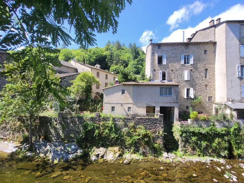 Maison - 324 m² - 12 pièces