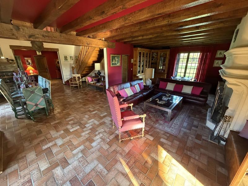 Maison - 328 m² - 7 pièces
