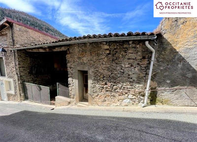 Maison - 300 m² - 4 pièces