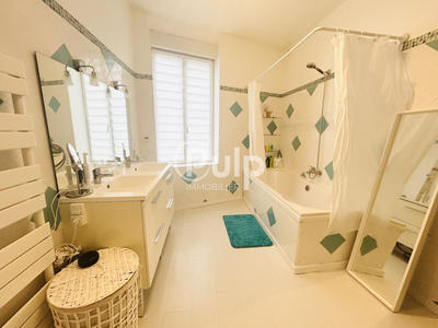 Maison de ville - 85 m² - 5 pièces