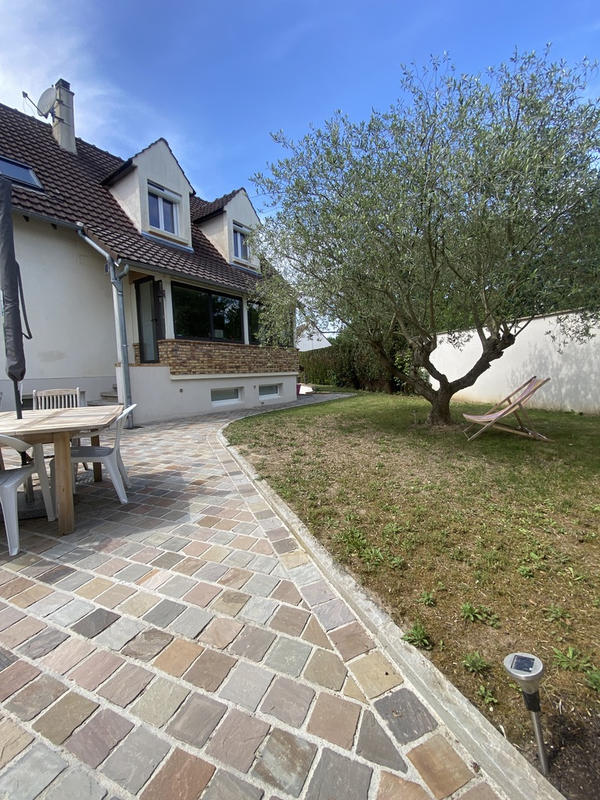 Maison - 180 m² - 7 pièces