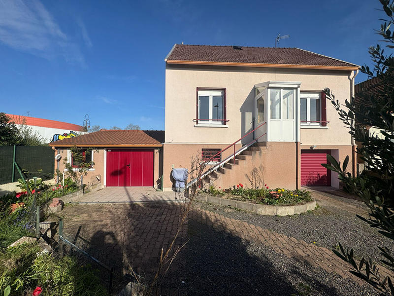 Maison - 96 m² - 5 pièces