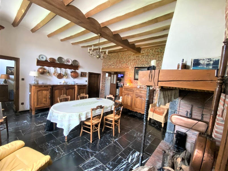 Propriété - 340 m² - 9 pièces