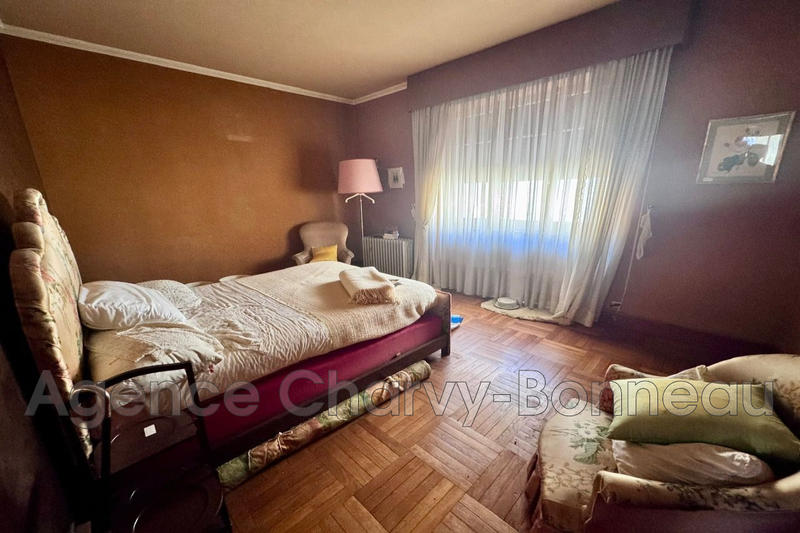 Maison - 294 m² - 14 pièces