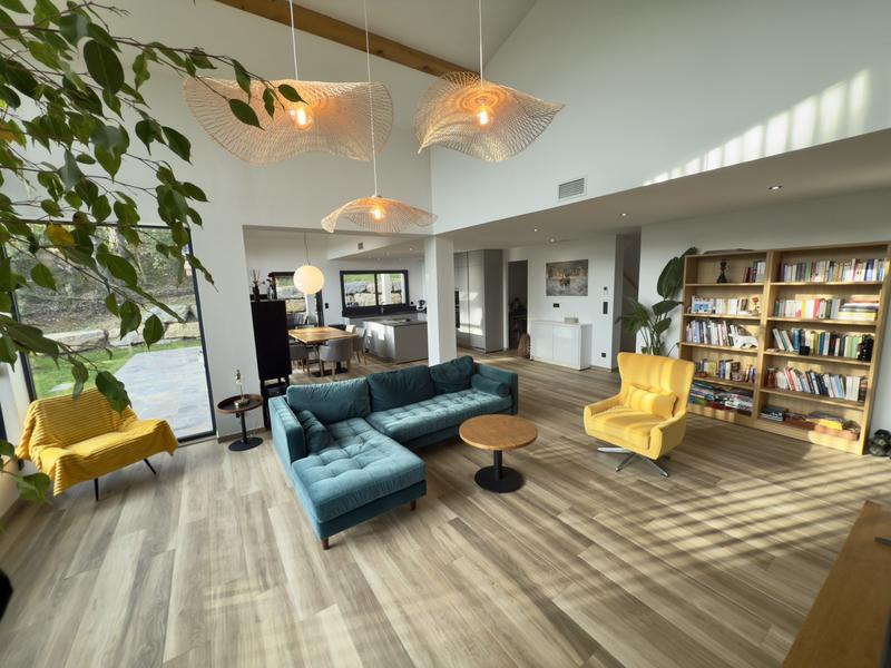 Villa - 198 m² - 6 pièces