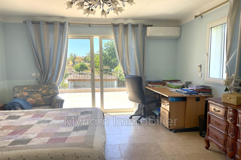 Maison - 171 m² - 8 pièces