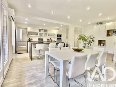 Appartement - 98 m² - 4 pièces