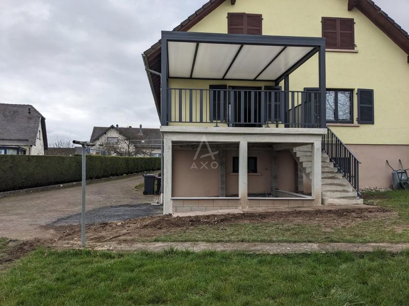 Maison - 260 m² - 10 pièces
