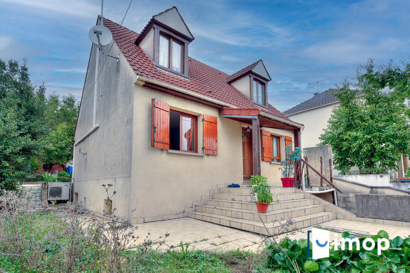 Maison - 88 m² - 5 pièces