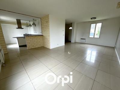 Maison - 96 m² - 4 pièces