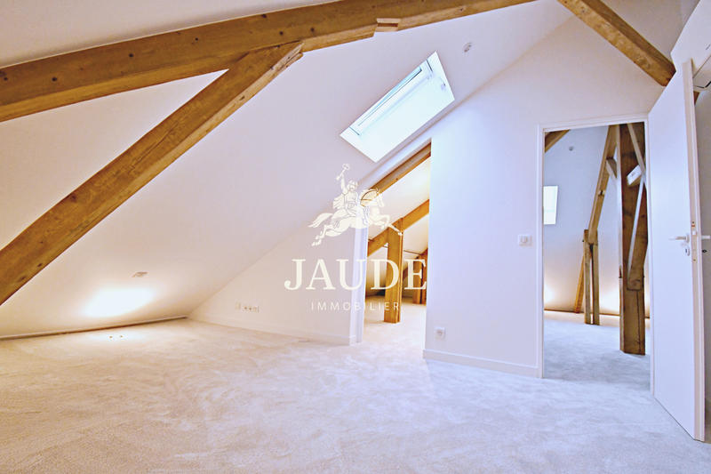 Appartement - 202 m² - 5 pièces