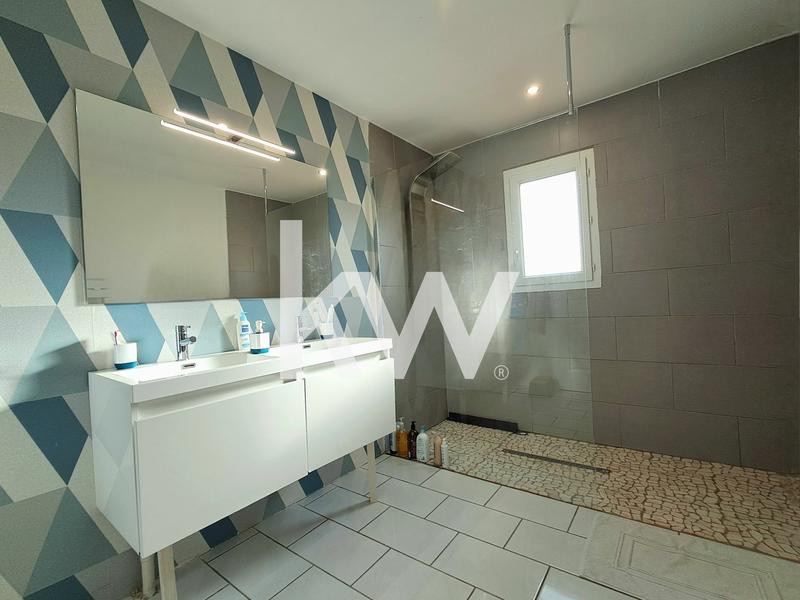 Maison - 191 m² - 7 pièces