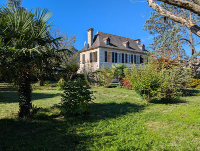 Maison ancienne - 200 m² - 8 pièces