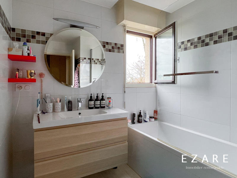 Appartement - 110 m² - 6 pièces