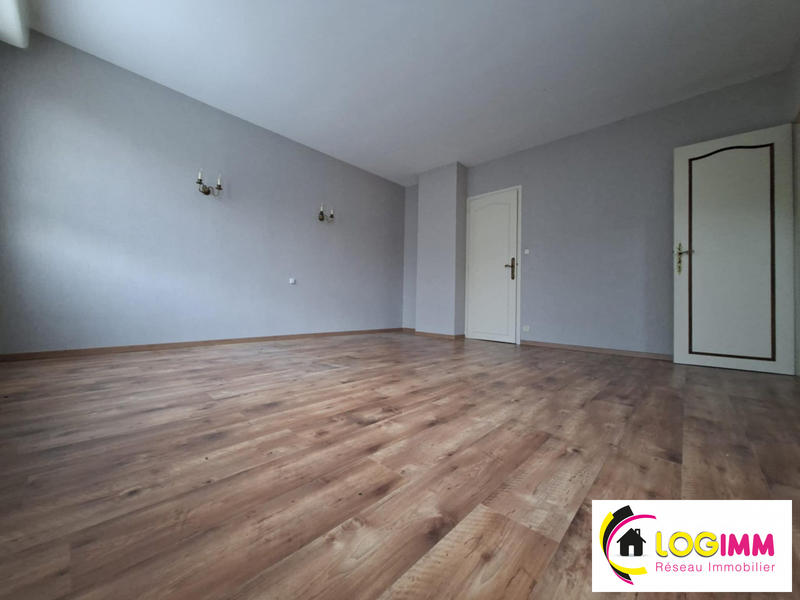 Maison - 188 m² - 9 pièces