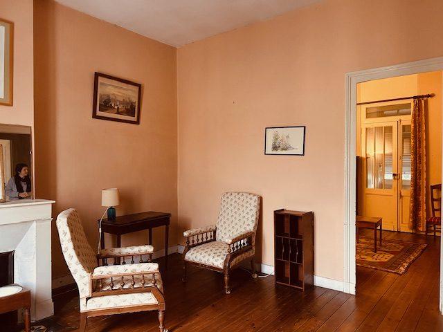 Maison ancienne - 184 m² - 8 pièces