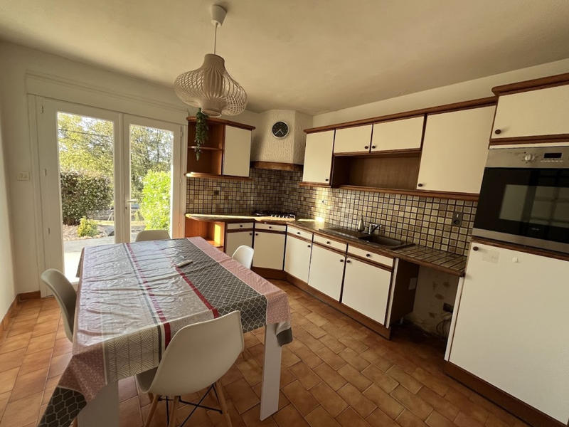 Maison - 220 m² - 9 pièces