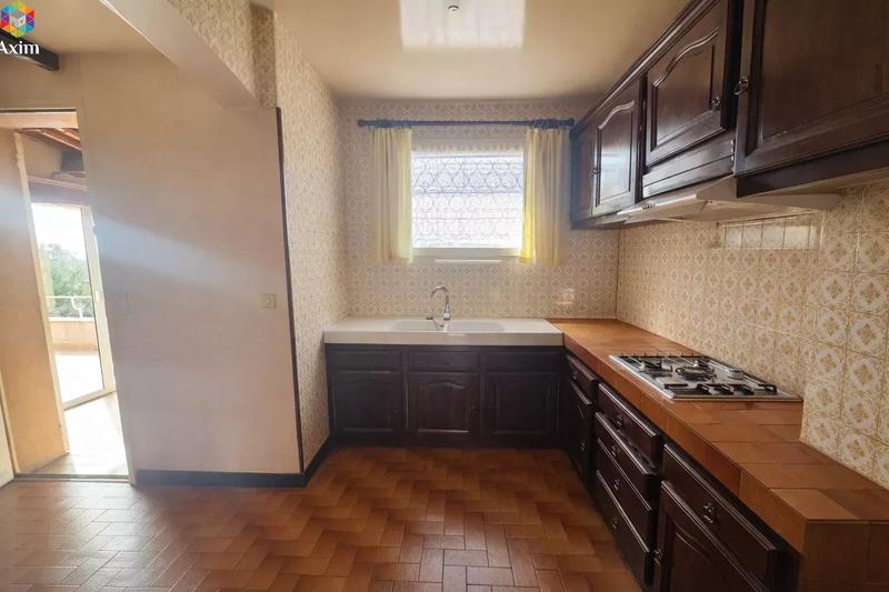 Villa - 218 m² - 8 pièces