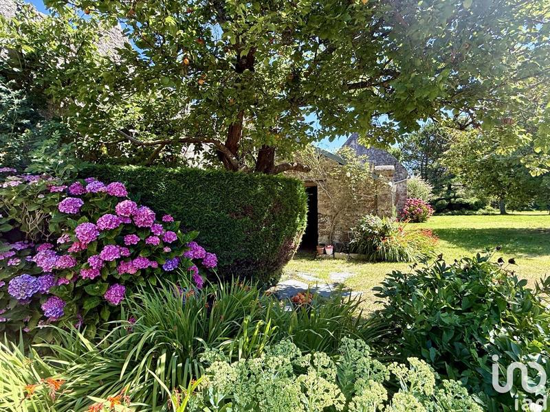 Maison - 496 m² - 14 pièces