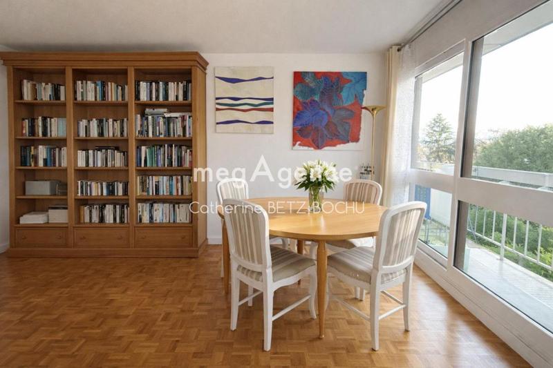 Appartement - 82 m² - 3 pièces