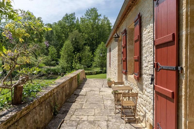 Moulin - 326 m² - 13 pièces