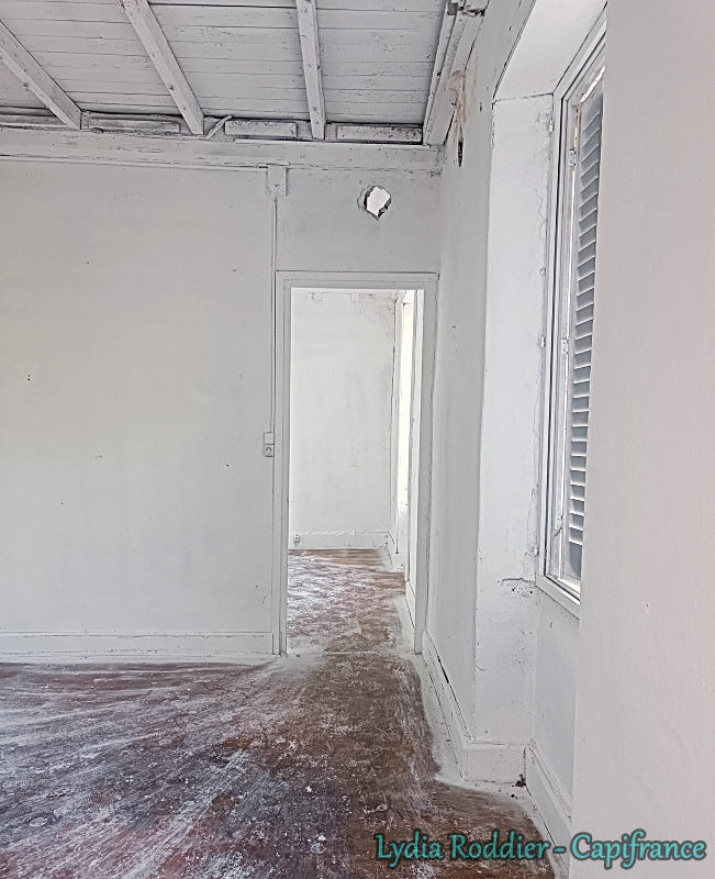 Immeuble - 243 m² - 15 pièces