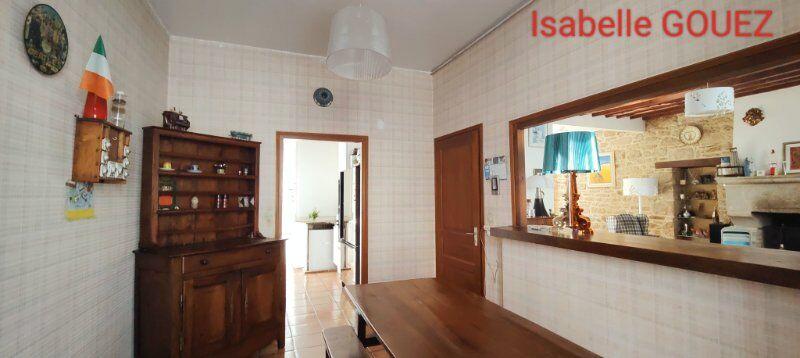 Maison - 200 m² - 13 pièces