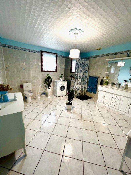 Maison en pierre - 136 m² - 5 pièces