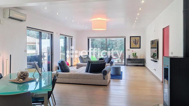 Maison - 166 m² - 4 pièces