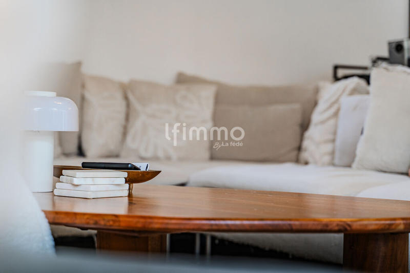 Maison - 225 m² - 7 pièces