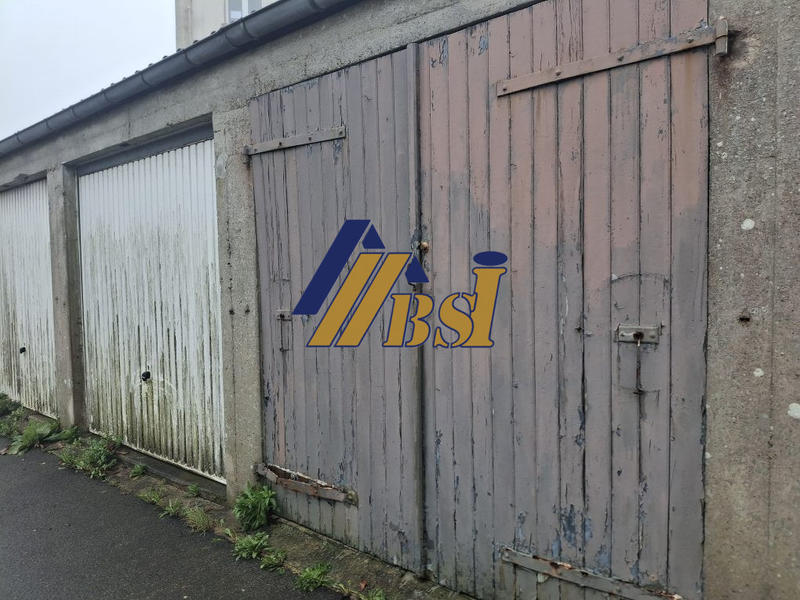 Parking / Garage - 12 m²