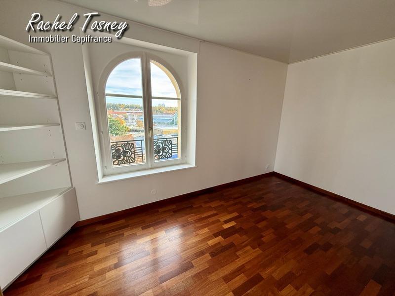 Duplex - 132 m² - 6 pièces