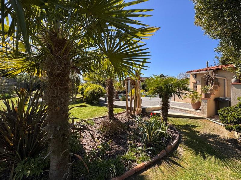 Maison de ville - 240 m² - 7 pièces