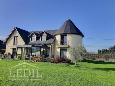 Maison - 187 m² - 5 pièces