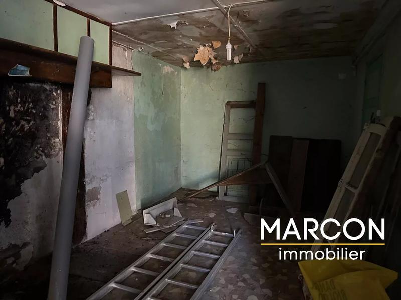 Immeuble mixte - 103 m² - 9 pièces