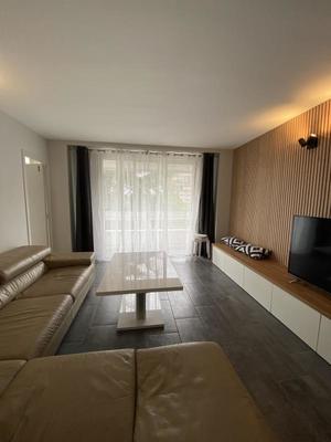 Appartement - 105 m² - 7 pièces