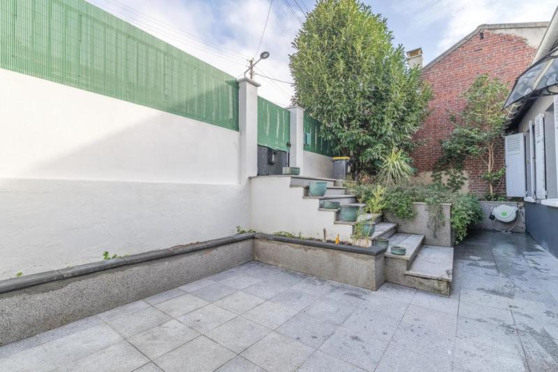 Maison de ville - 100 m² - 5 pièces