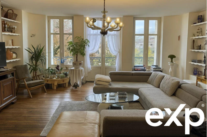 Château - 1 200 m² - 26 pièces