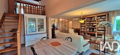 Maison - 102 m² - 4 pièces