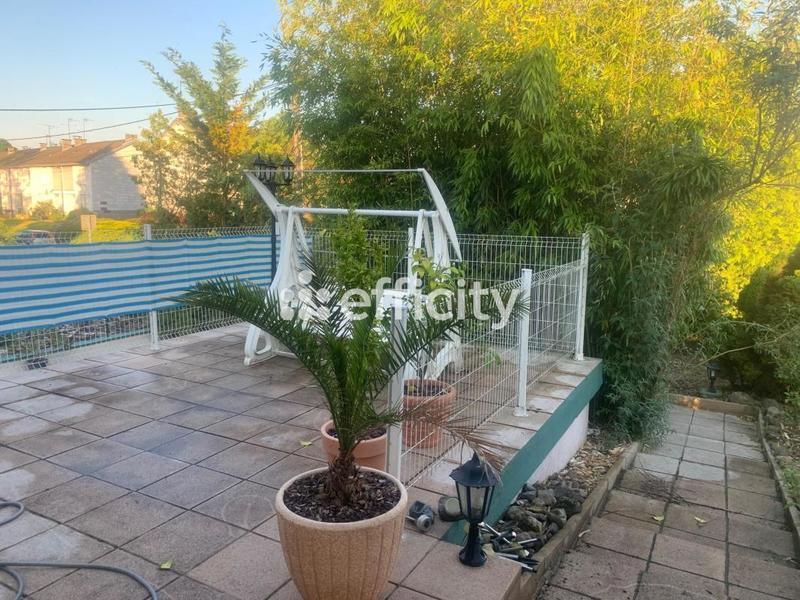 Maison - 148 m² - 8 pièces