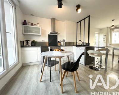 Maison - 76 m² - 4 pièces