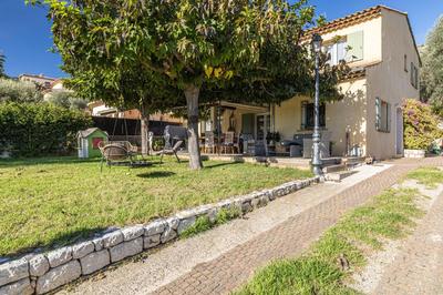 Maison - 147 m² - 6 pièces