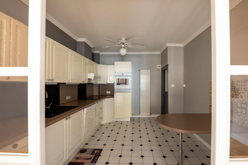 Immeuble - 330 m² - 14 pièces