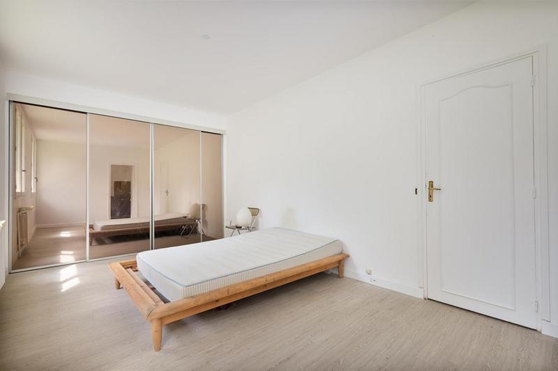 Propriété - 219 m² - 6 pièces