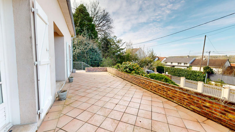 Maison - 162 m² - 7 pièces