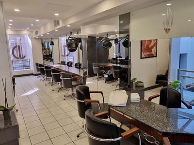 Fonds de commerce - Local commercial - 140 m²