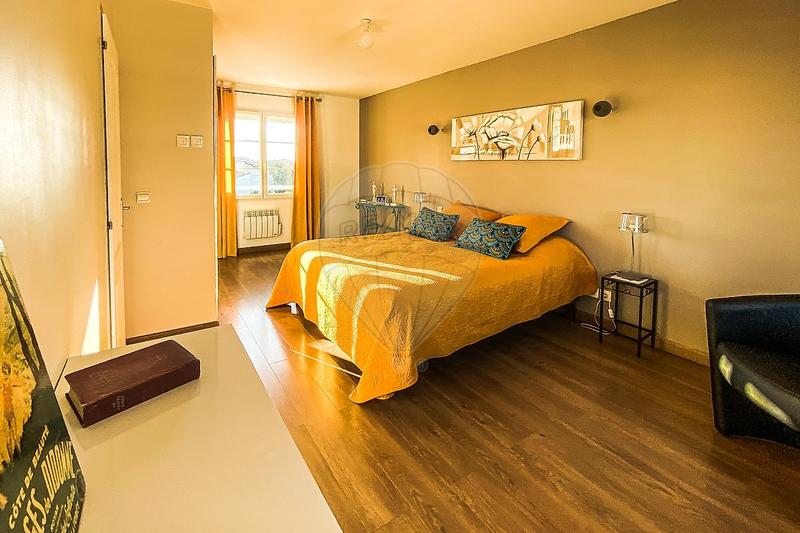 Maison - 144 m² - 5 pièces