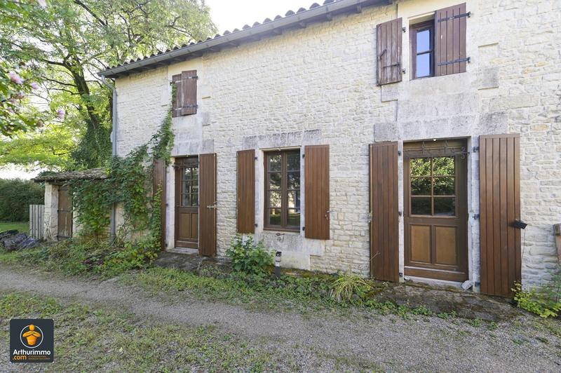 Maison - 230 m² - 9 pièces