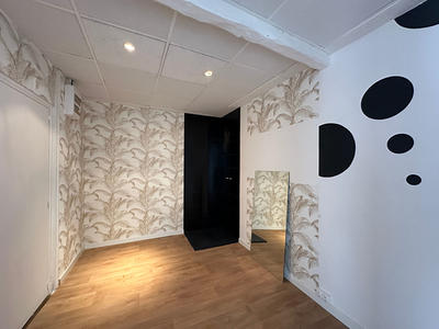 Local commercial - 51 m² - 4 pièces
